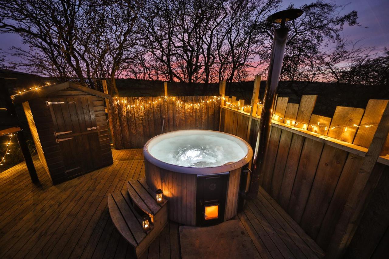 Secret Cloud House Holidays Luxury Yurts With Hot Tubs Cauldon 外观 照片